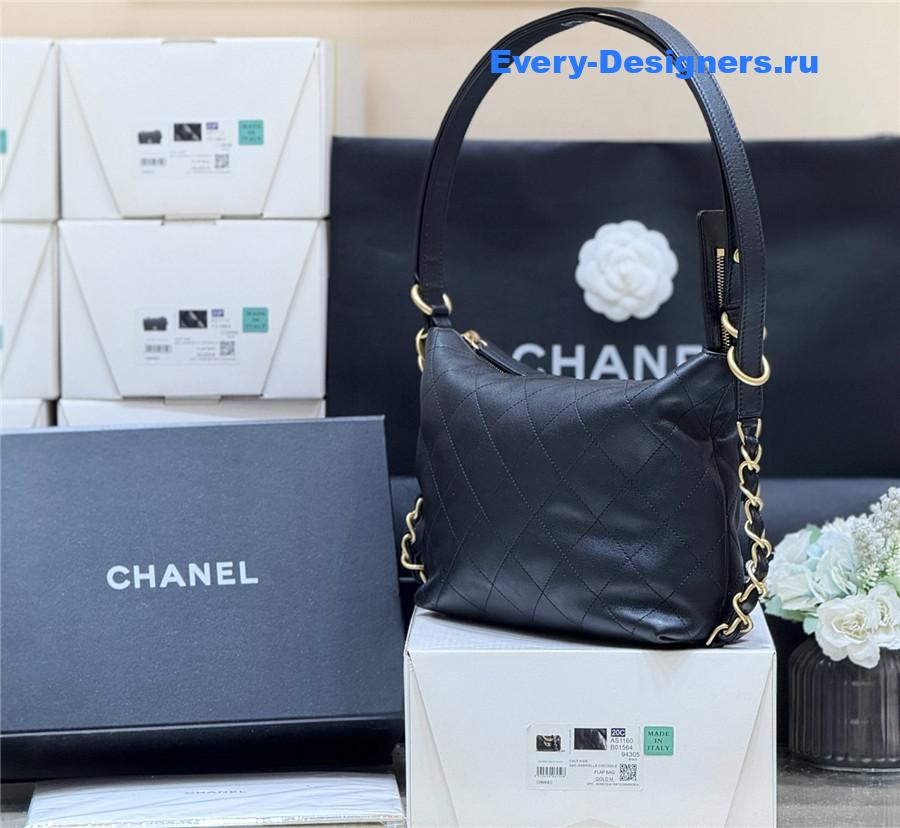 Ch**el belted chain hobo bag