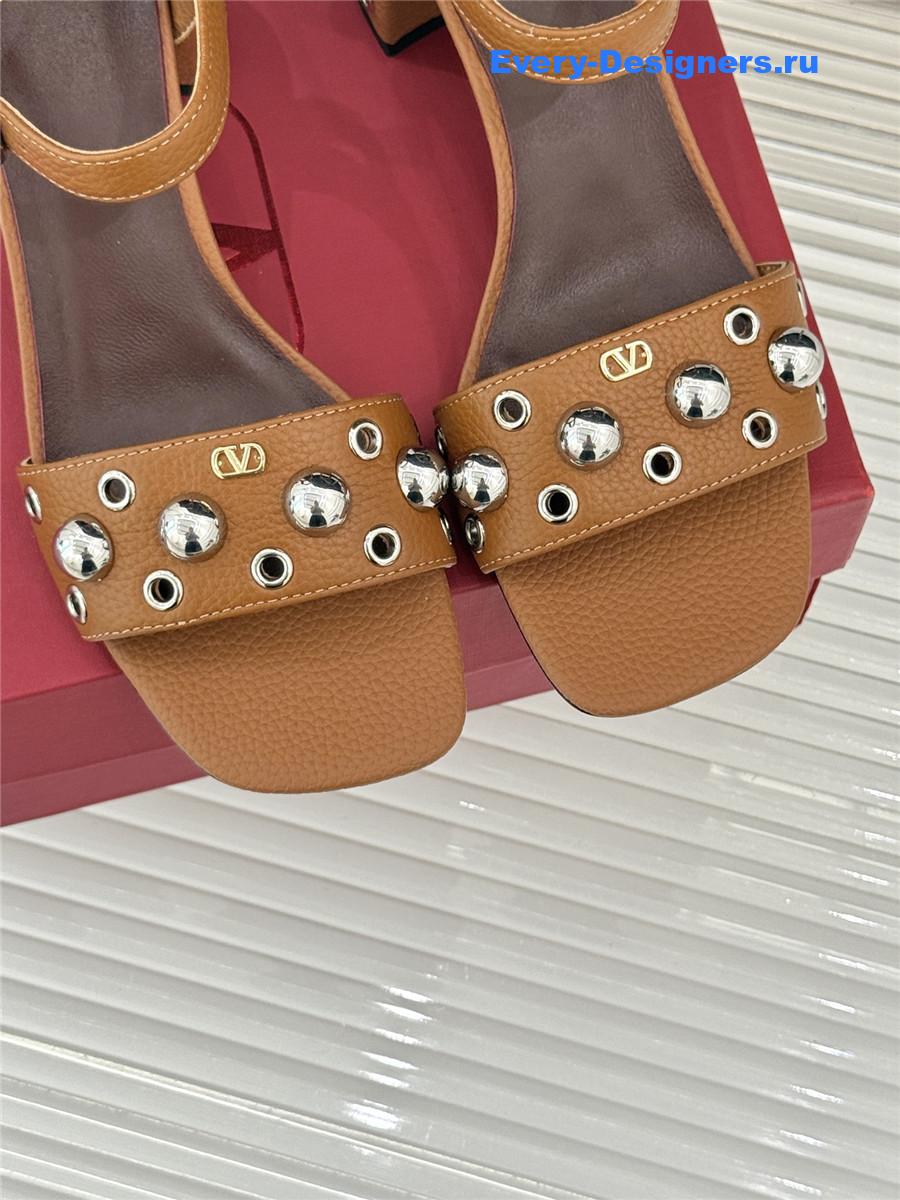 Va1e*ntin0 nellcôte brown sandals