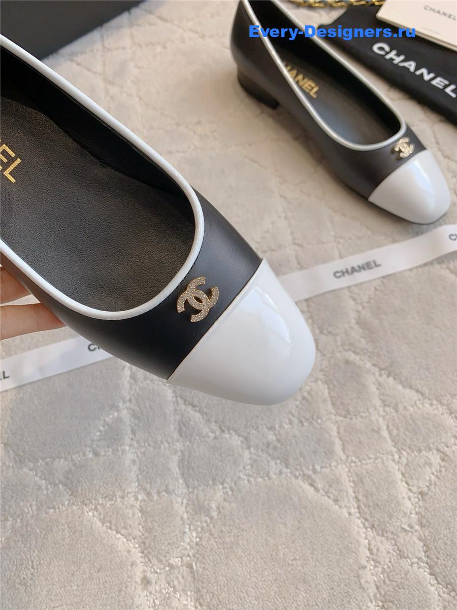 ch**el D1am0nd buckle ballet flats