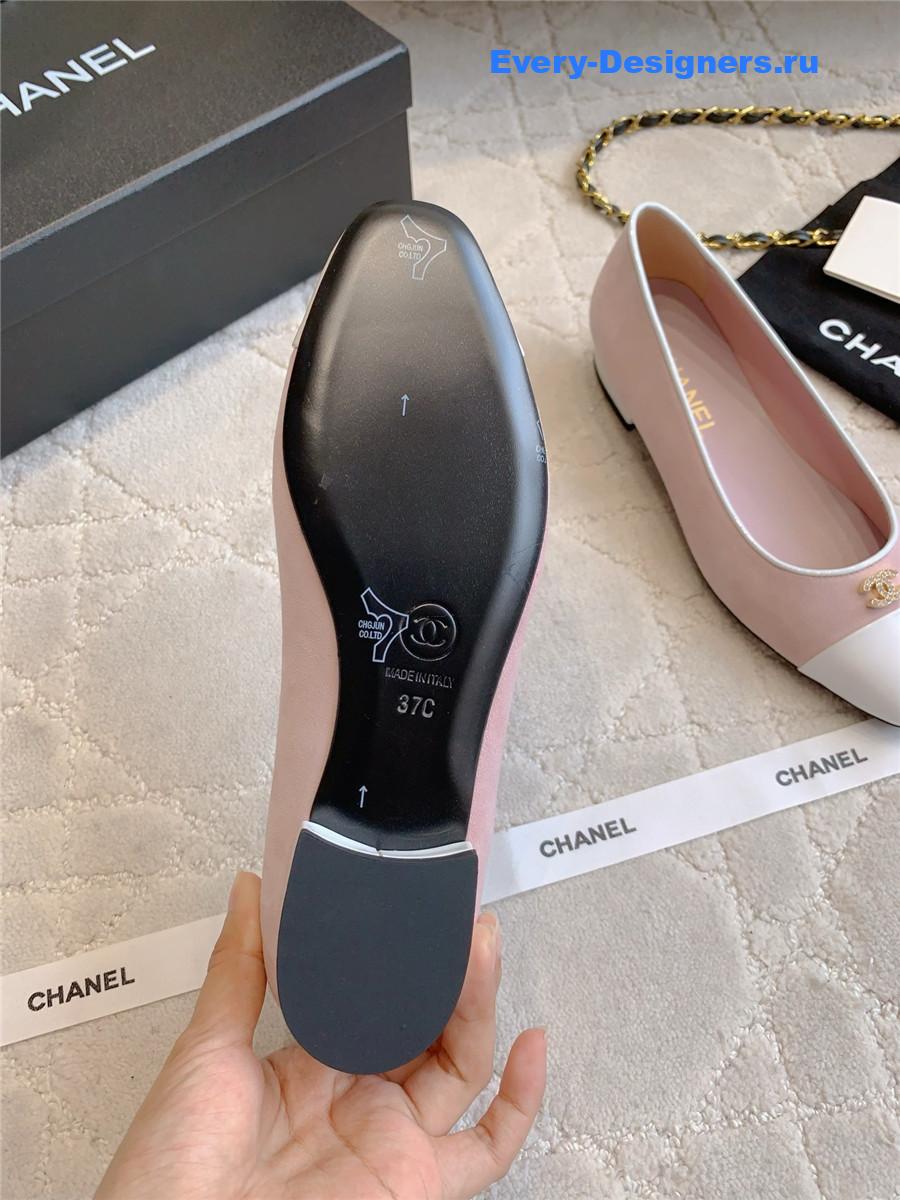 ch**el pink D1am0nd buckle flats