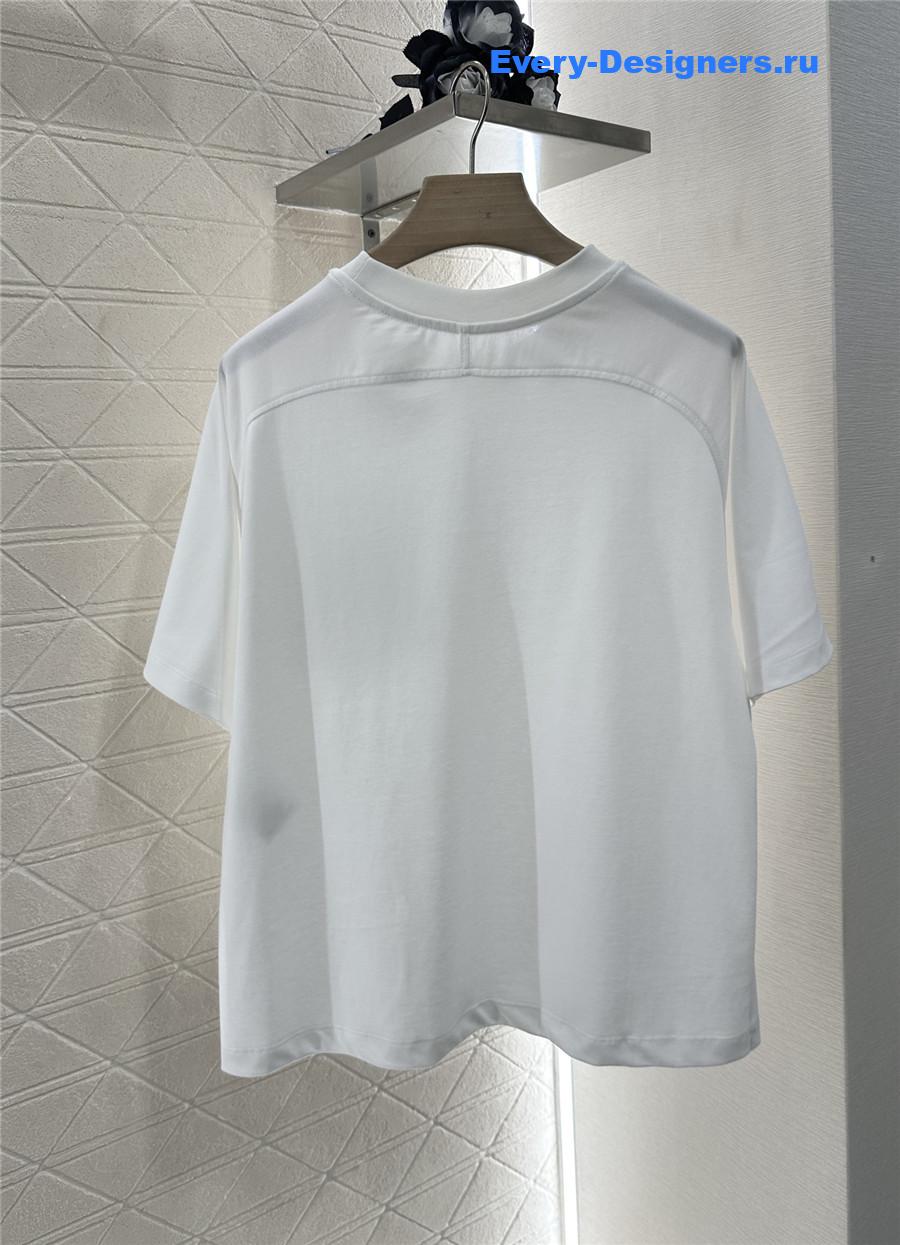 l0vis Vvtt0n white pocket crop tee