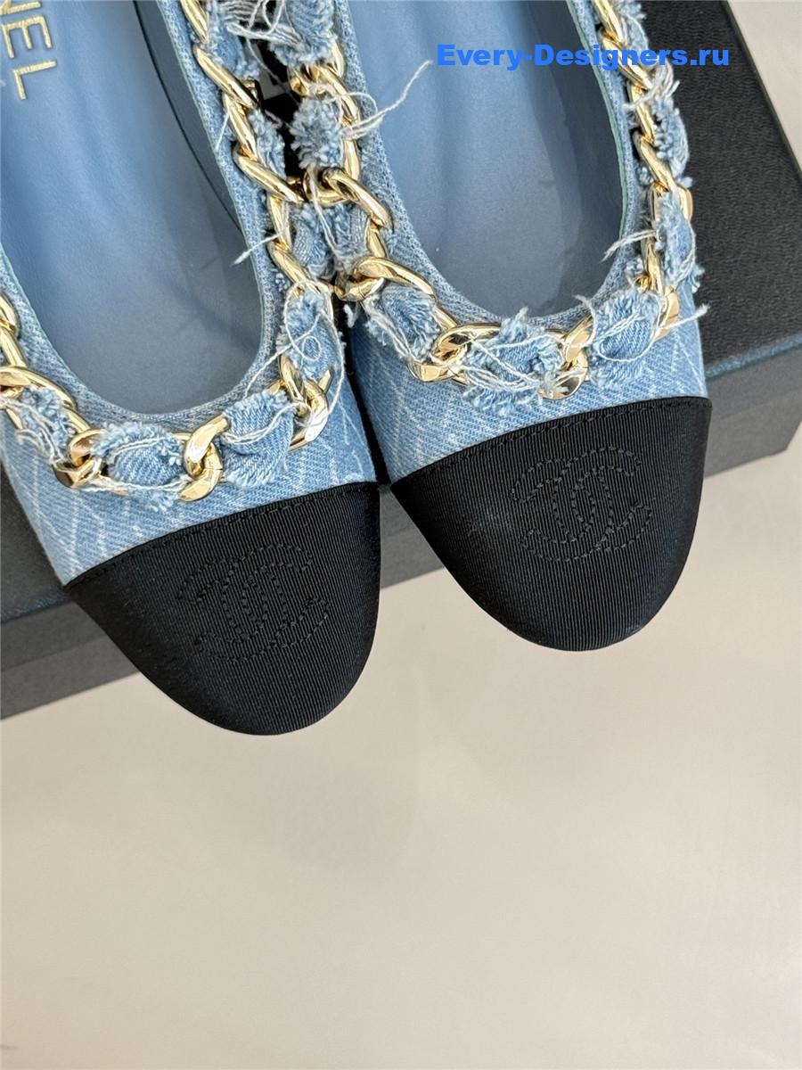 Ch**el blue tweed chain pumps