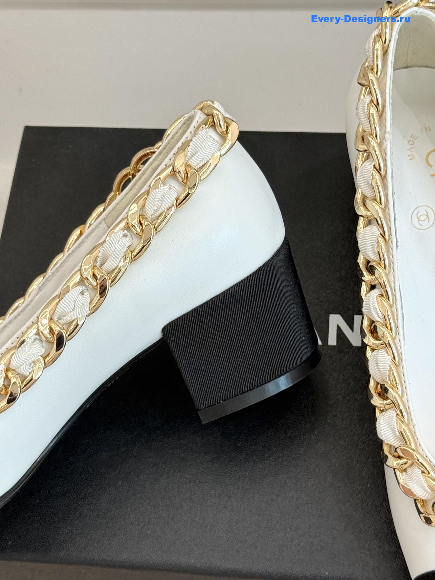 Ch**el white tweed chain pumps