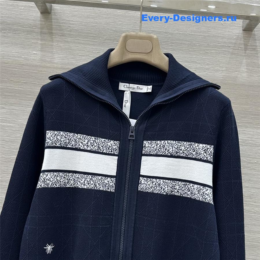 D10r check bee knitted suit