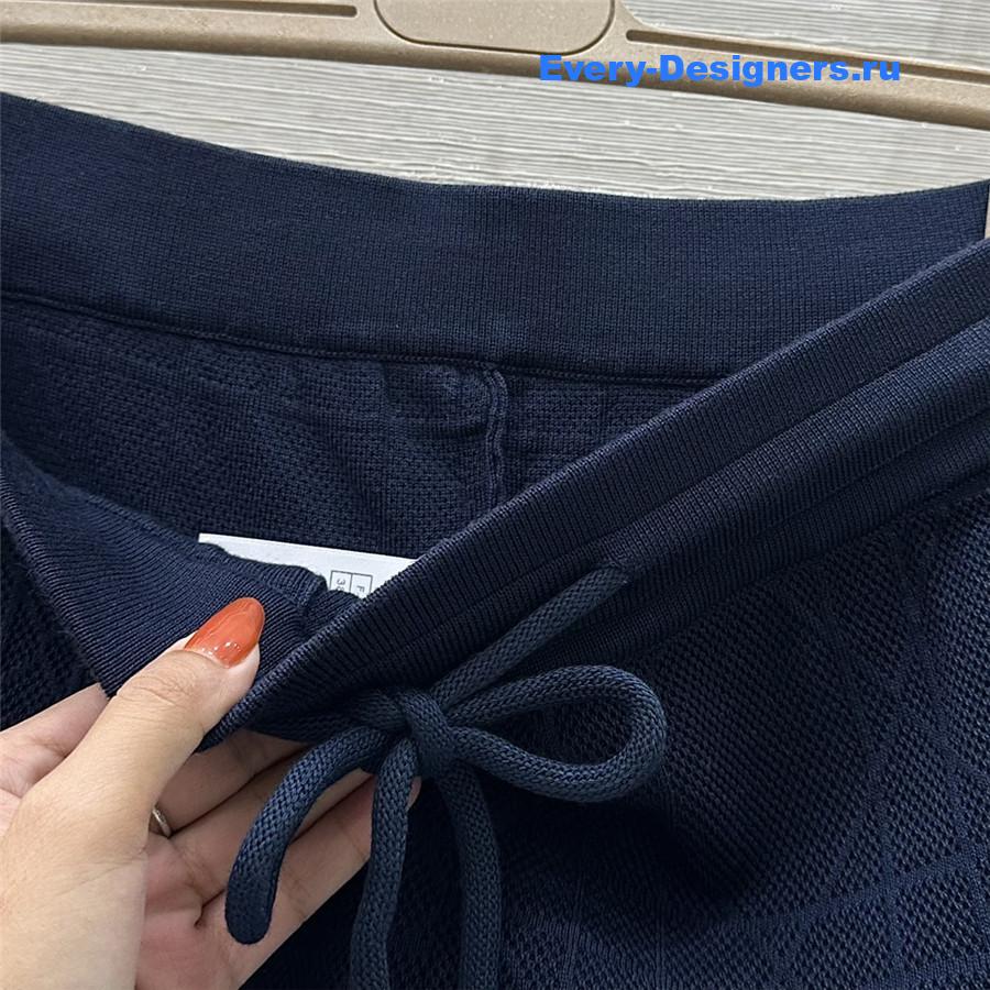 D10r check bee knitted suit