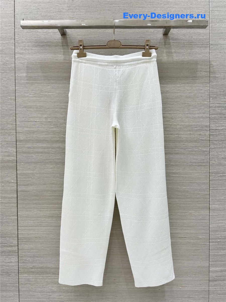 D10r white check bee knitted suit