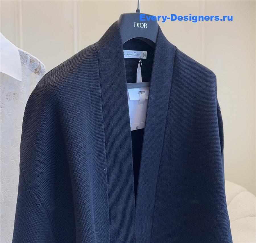 D10r virgin wool belted jacket