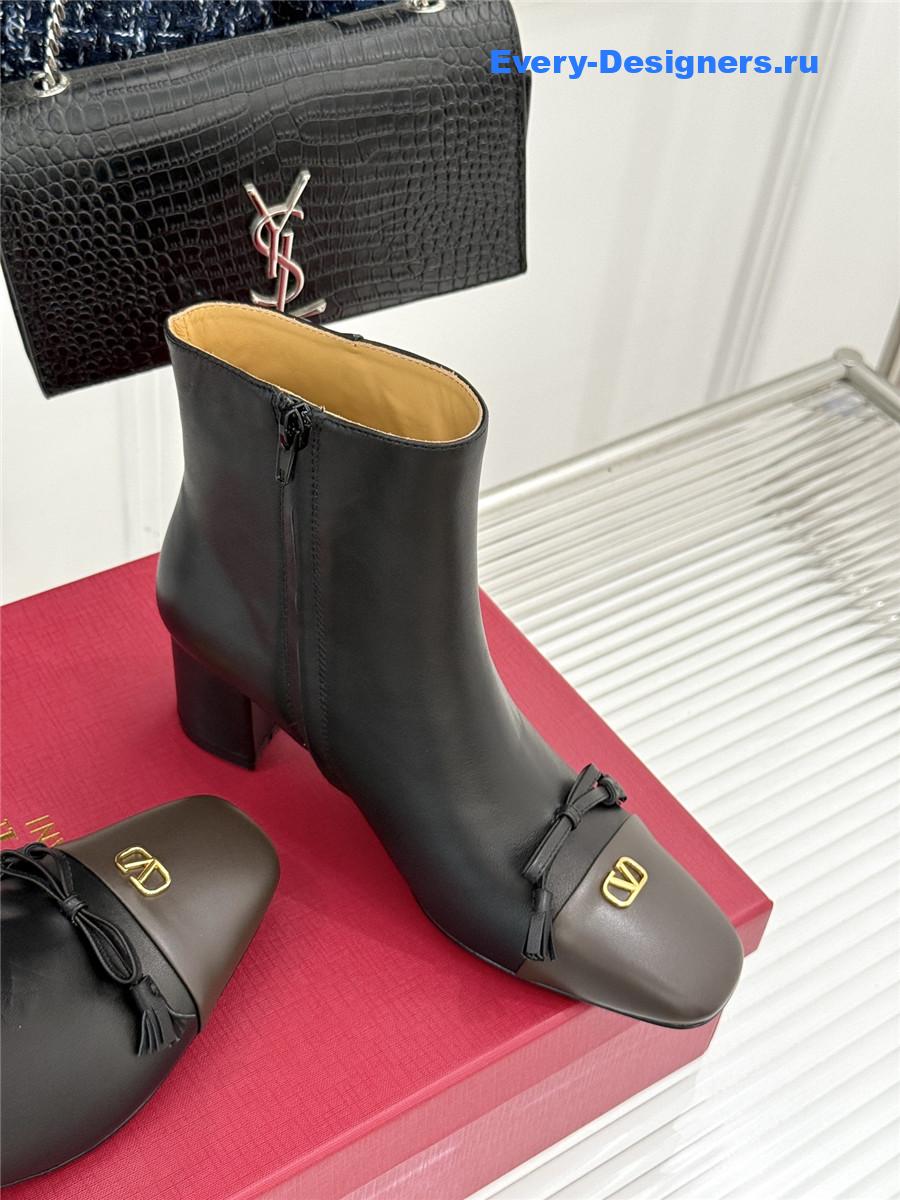 Va1e*ntin0 garavani 60mm black ankle boots