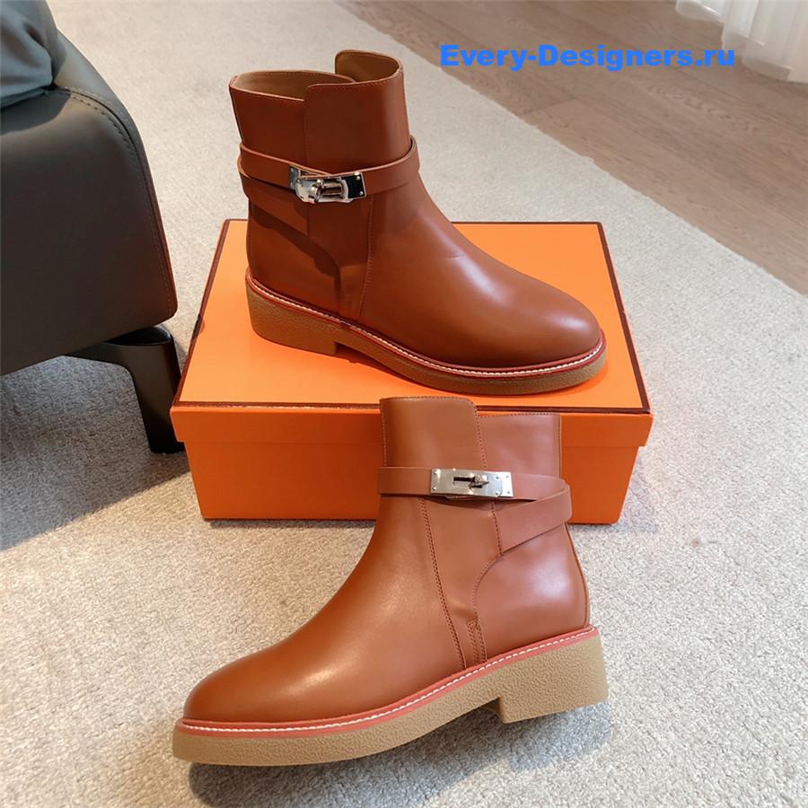 H**me5 calfskin history brown ankle boots