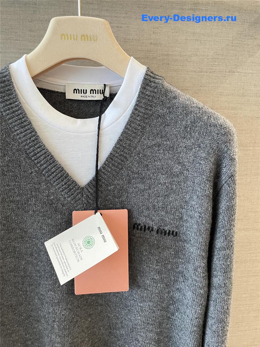 Miu Miu Logo Emboidery Sweater In Grey