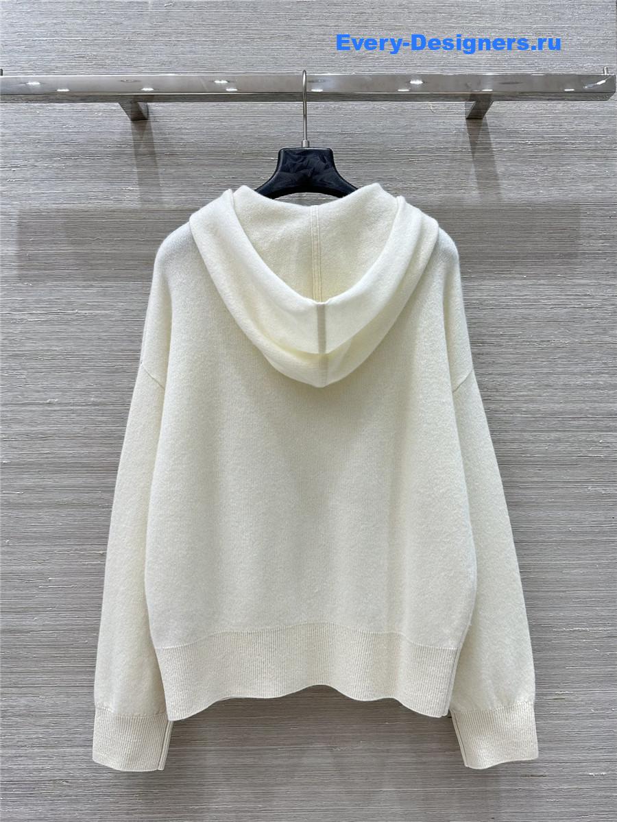 L0r0 P1ana off-white cashmere suit