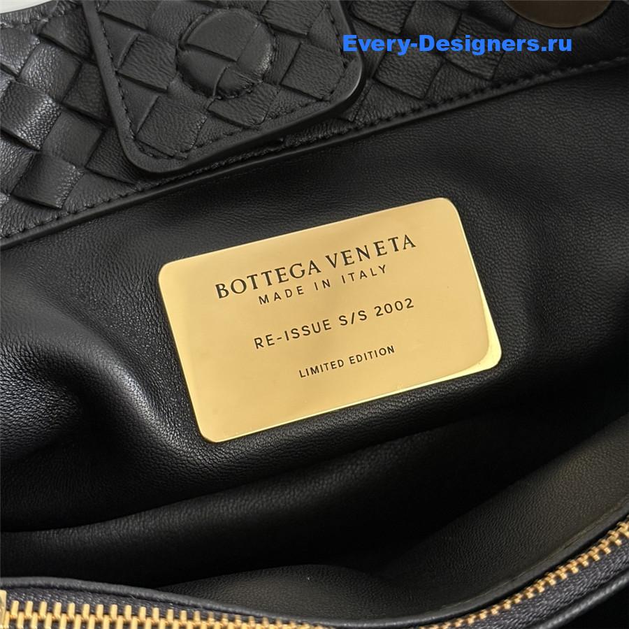 b0tt*ga Ven*ta black leather basket shoulder bag