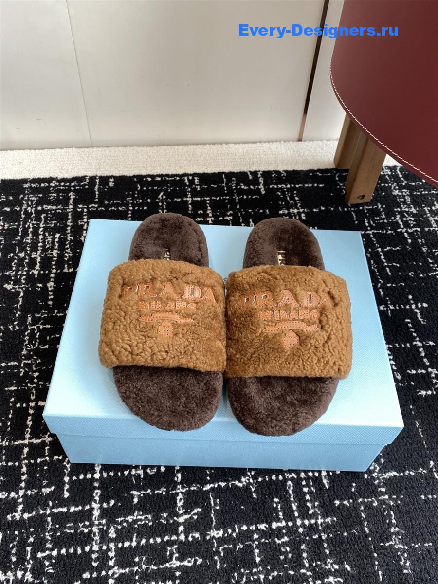 Pra*a women’s knitting wool winter slides