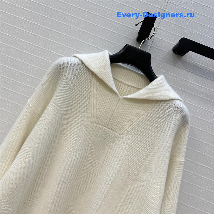 H**me5 logo jacquard white cashmere sweater