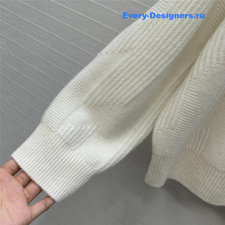 H**me5 logo jacquard white cashmere sweater