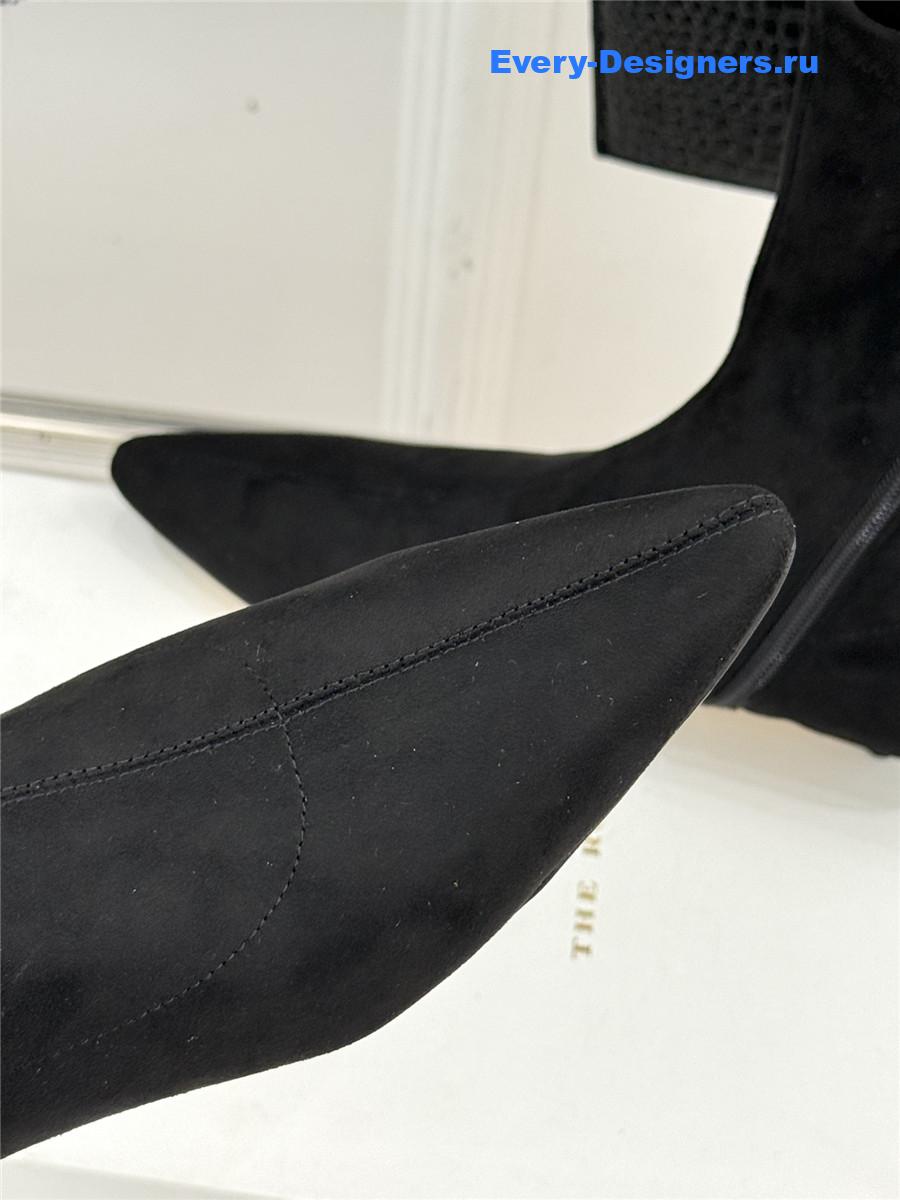 The R0w black suede pointy toe boots