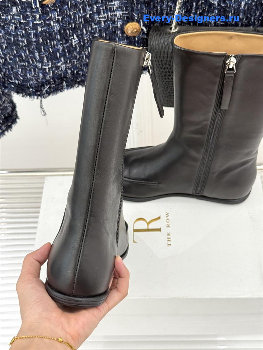 The R0w black canal ankle boots