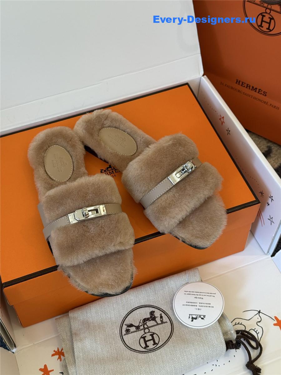 H**me5 kelly buckle beige wool slippers