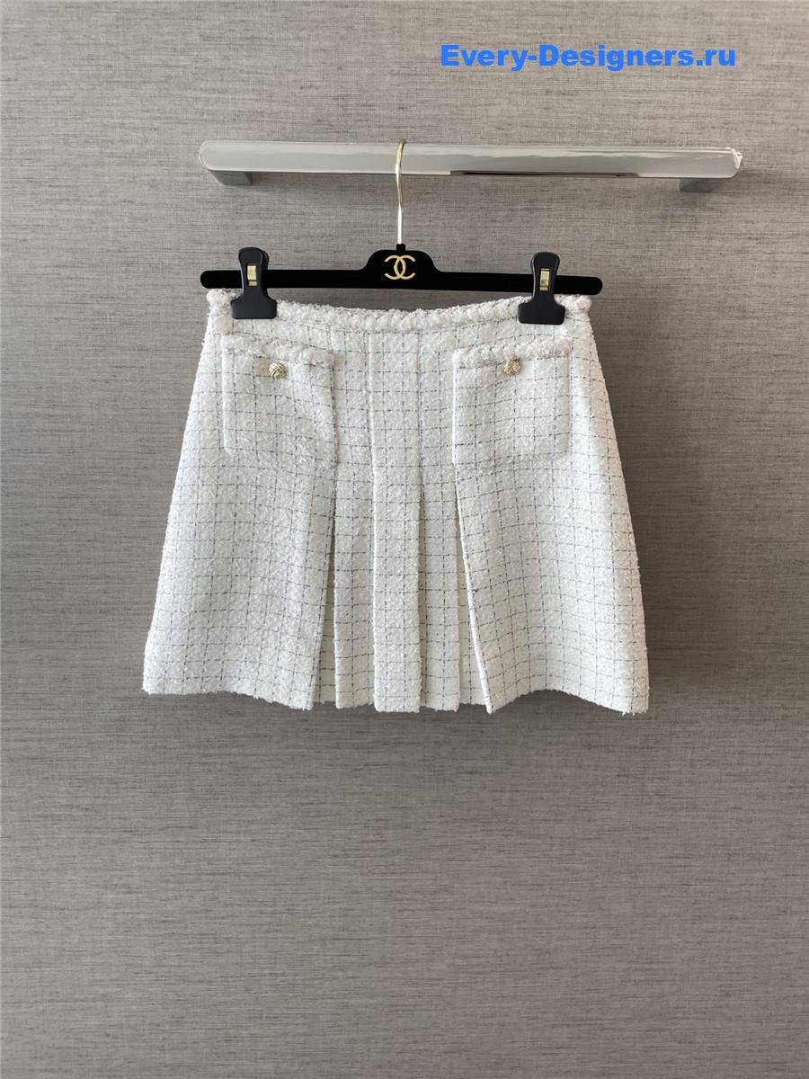 Ch**el white tweed skirt