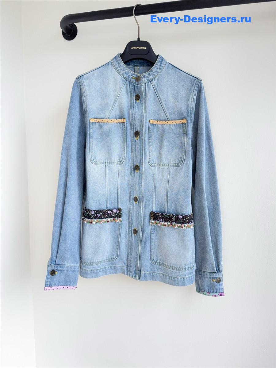 Va1e*ntin0 garavani contrast border denim jacket