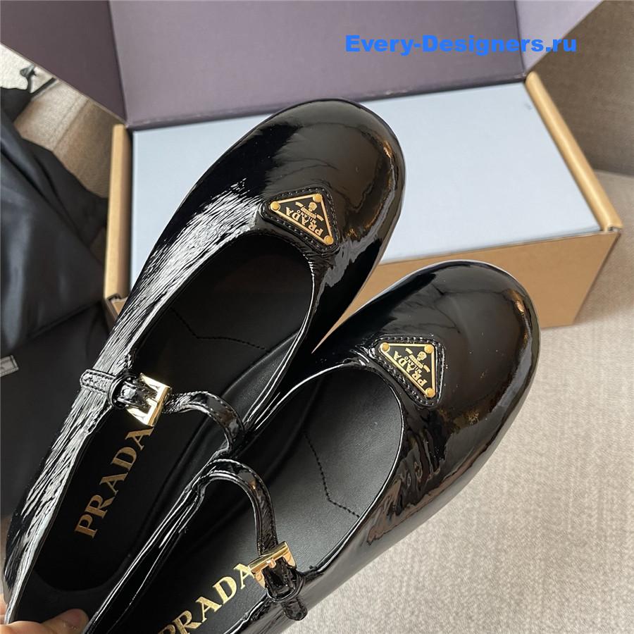 Pra*a black naplak patent leather ballerinas