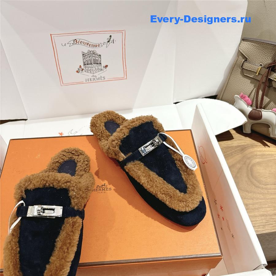 H**me5 dark blue oz shearling suede mules