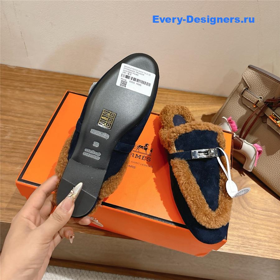 H**me5 dark blue oz shearling suede mules