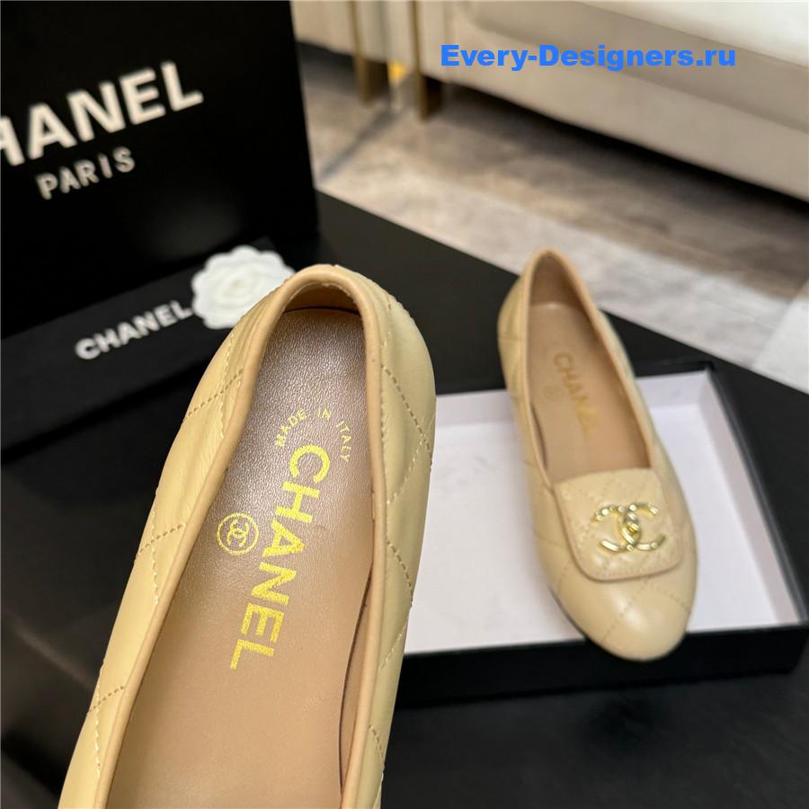 Ch**el beige quilted turn cc lock calfskin ballet flats