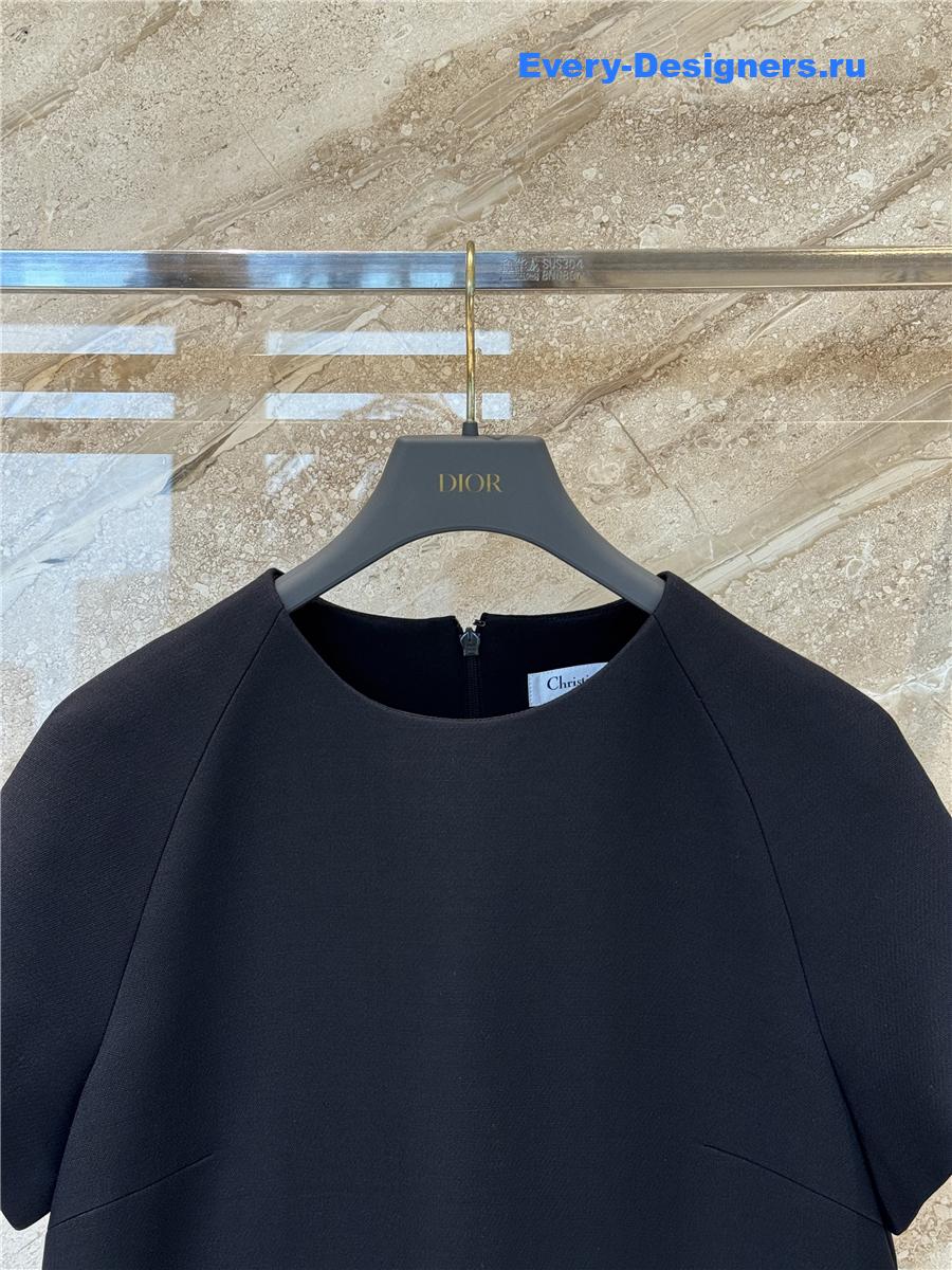 D10r black silk and wool dress