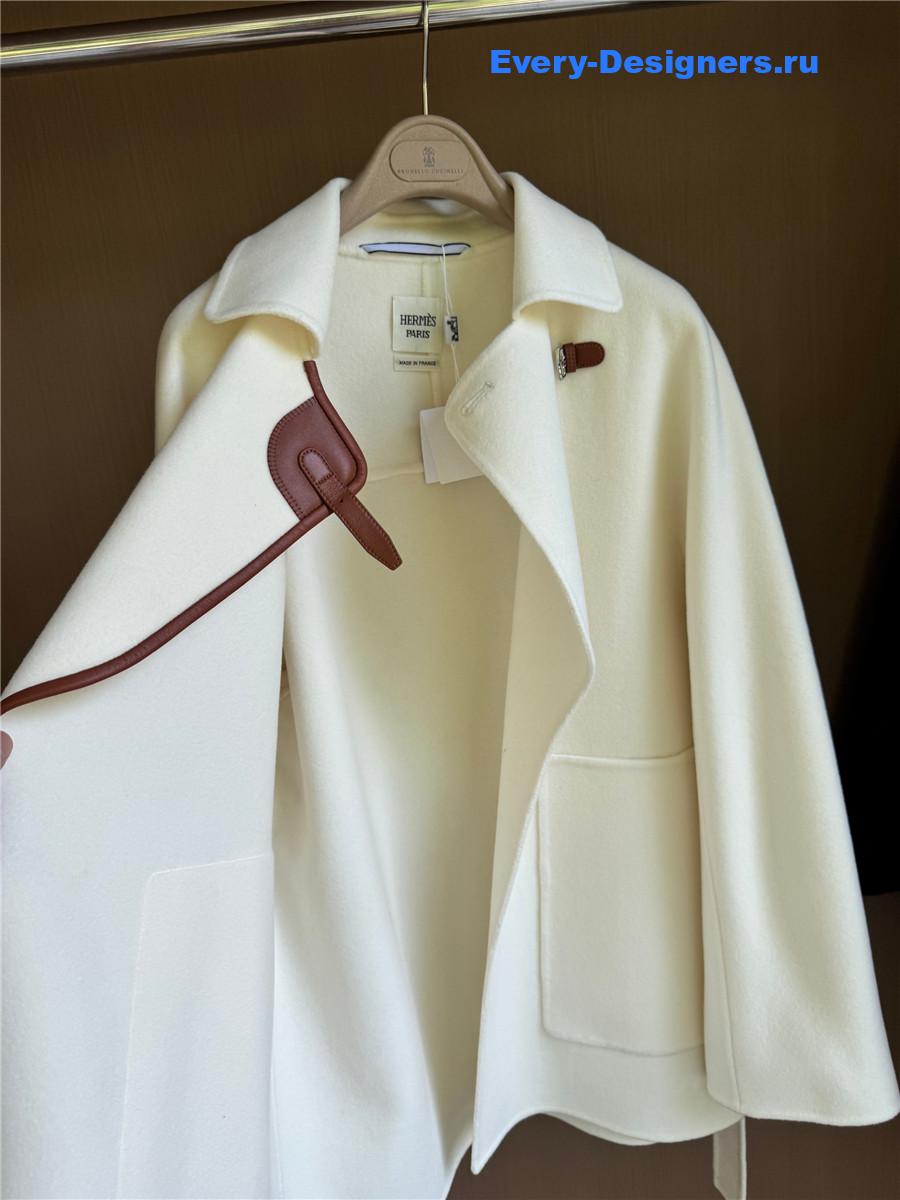 H**me5 leather buttons beige cashmere coat