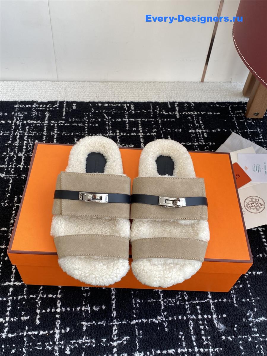 H**me5 gray suede sherling chypre sandal