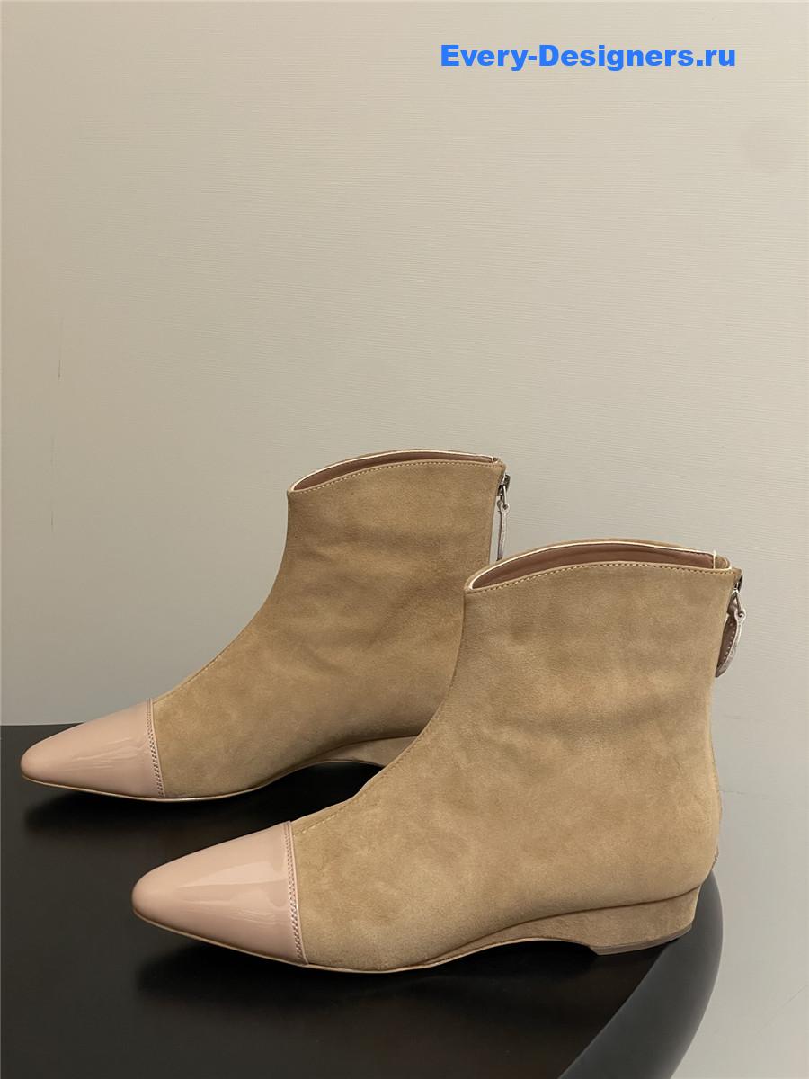 Alaia Beige Pointed Suede Ankle Boots