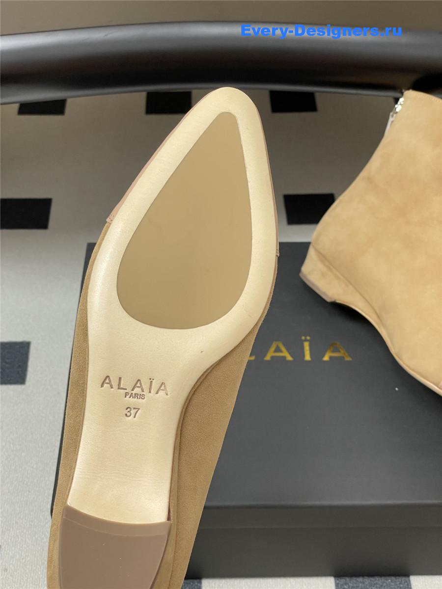 Alaia Beige Pointed Suede Ankle Boots