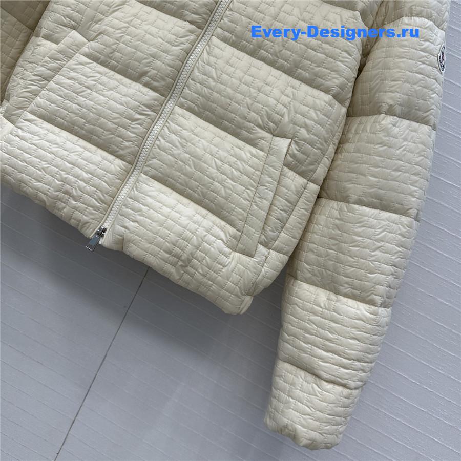 Moncler Beige Chambres jacquard down jacket
