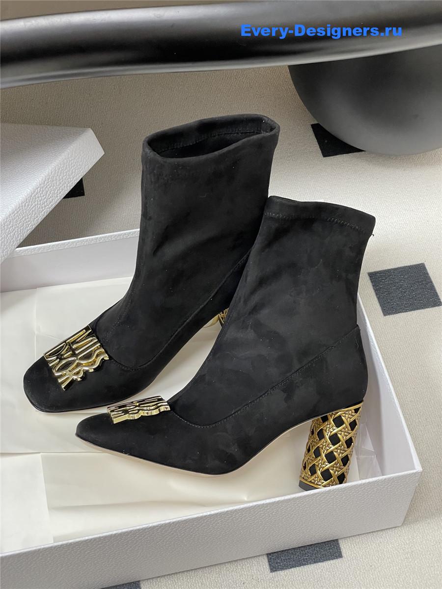D10r black suede block heel ankle boots