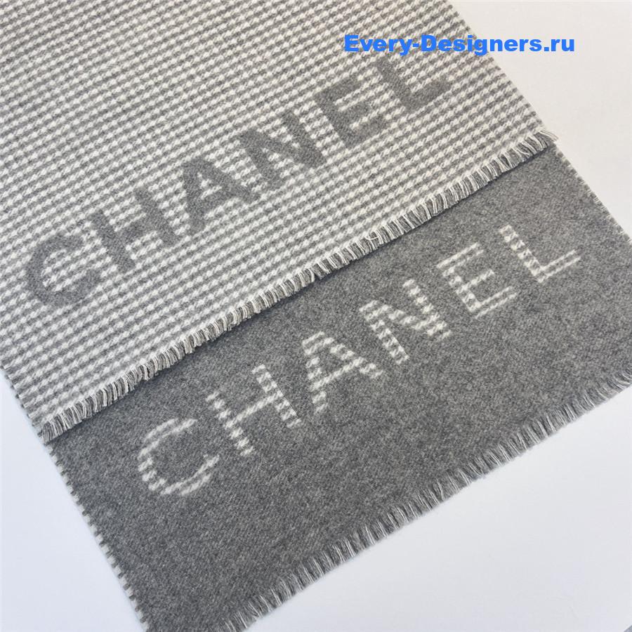 Ch**el grey houndstooth cashmere scarf