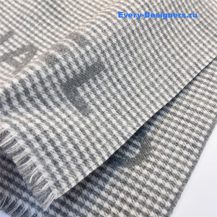 Ch**el grey houndstooth cashmere scarf
