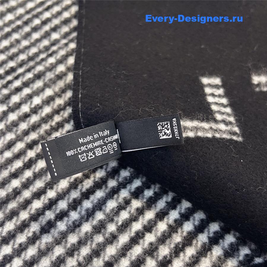 Ch**el black houndstooth cashmere scarf