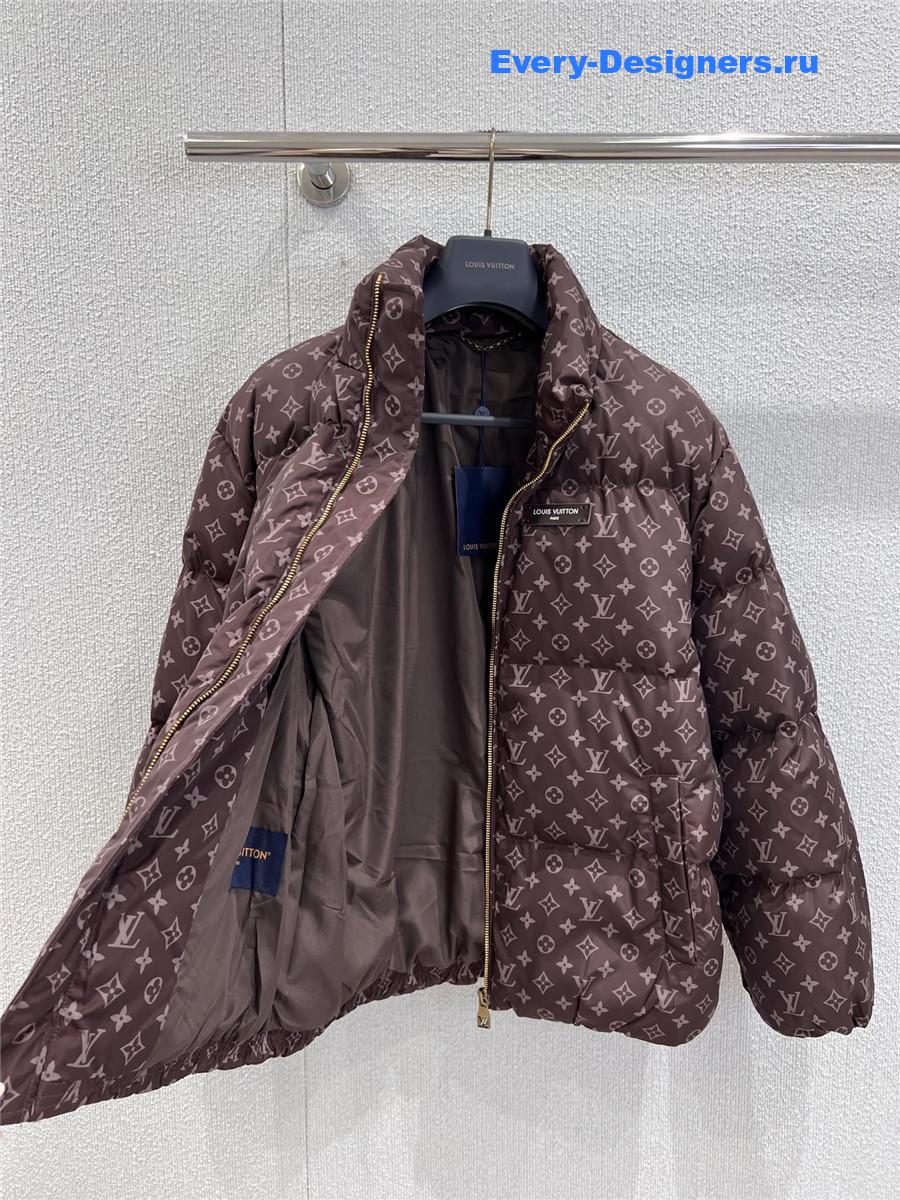 l0vis Vvtt0n monogram print down jacket