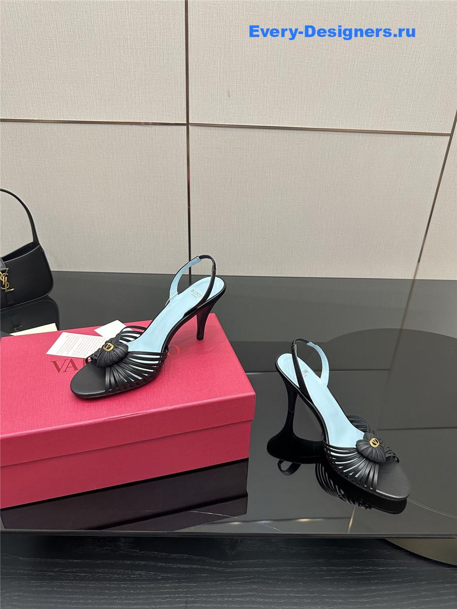 Va1e*ntin0 garavani 85mm black royal sandals