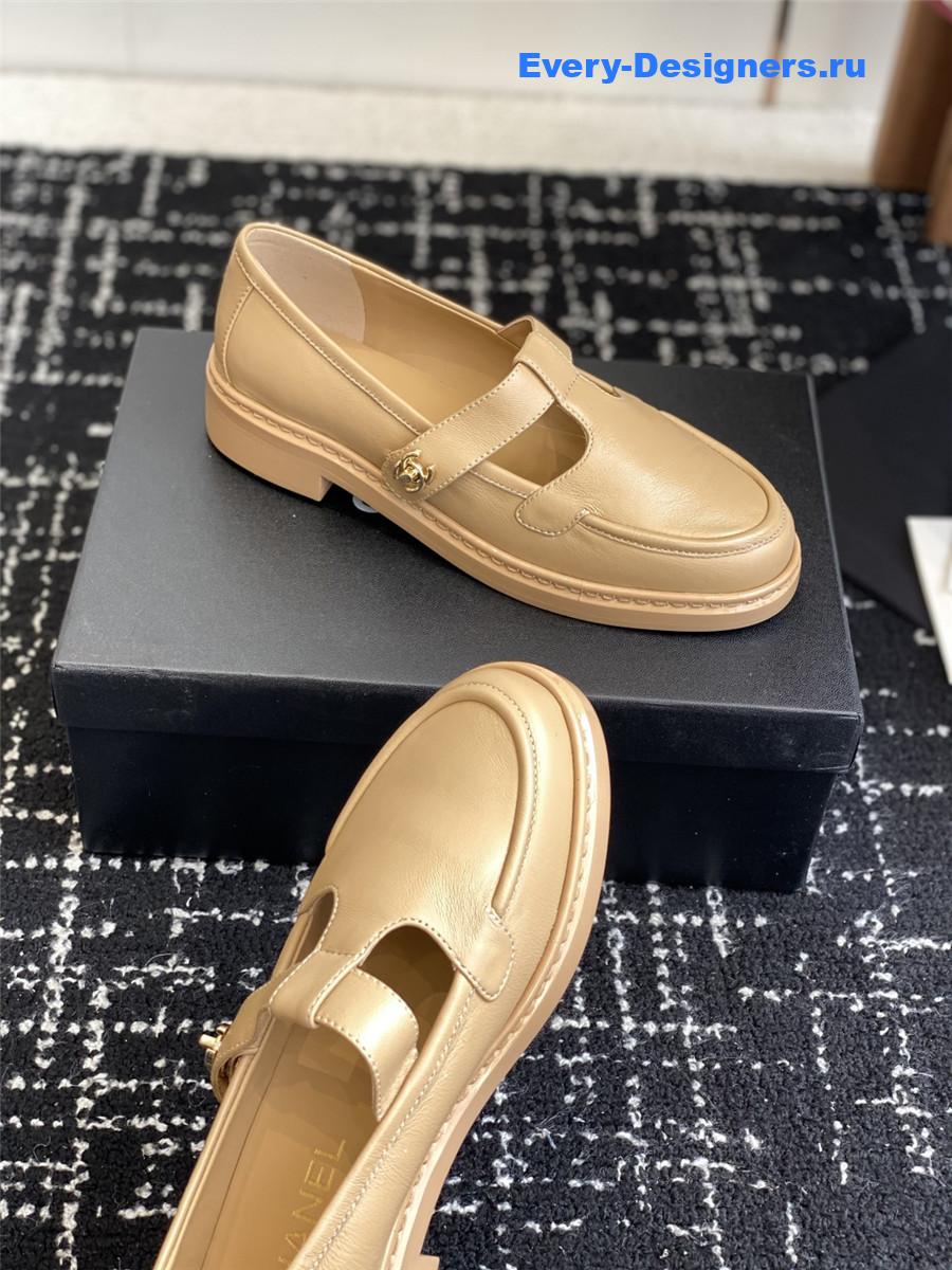 Ch**el beige calfskin moccasins