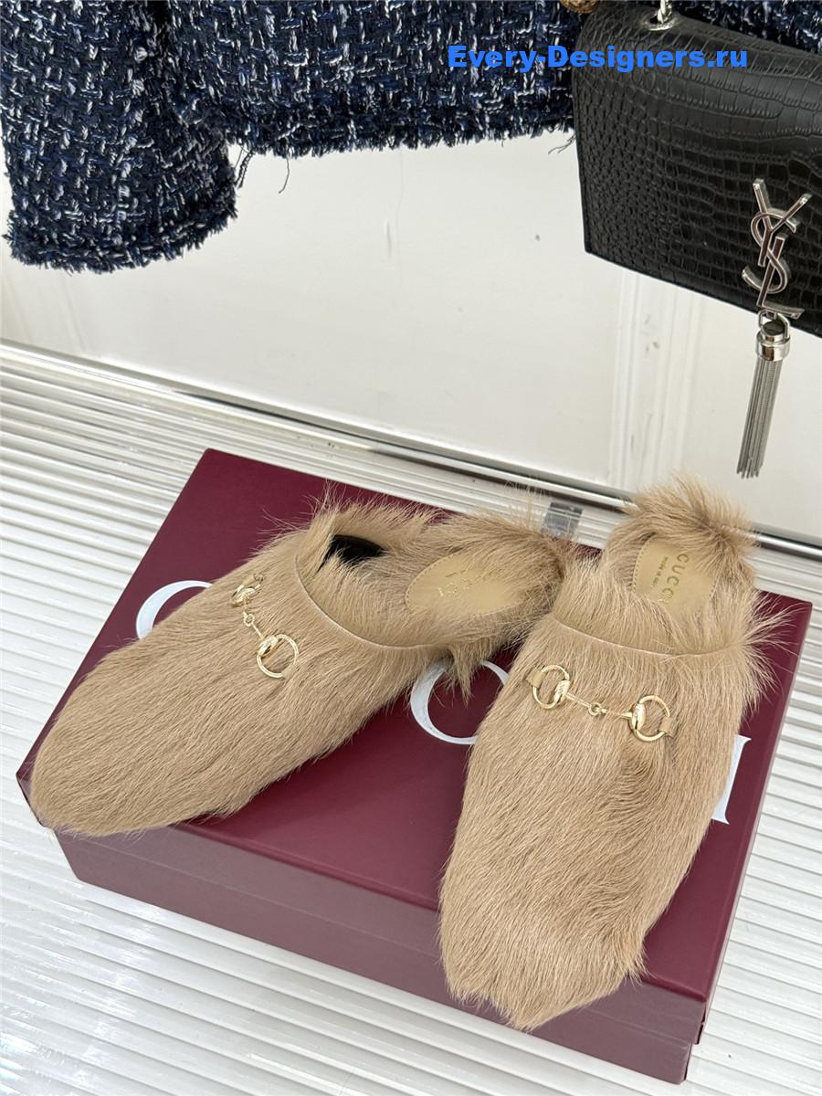Gvc*1 beige horsebit mule fur slides