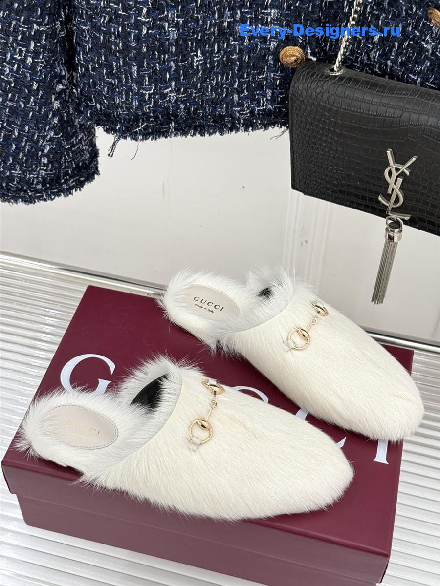 Gvc*1 white horsebit mule fur slides