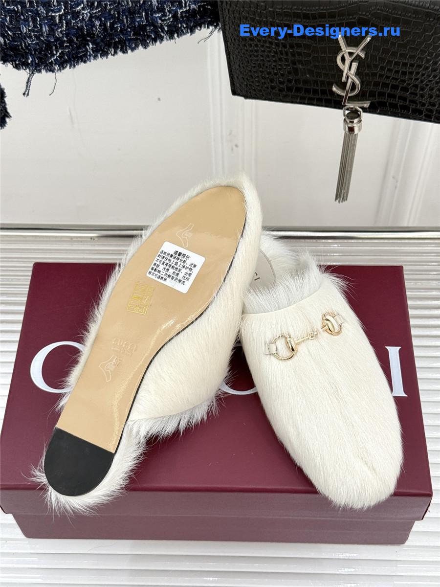 Gvc*1 white horsebit mule fur slides
