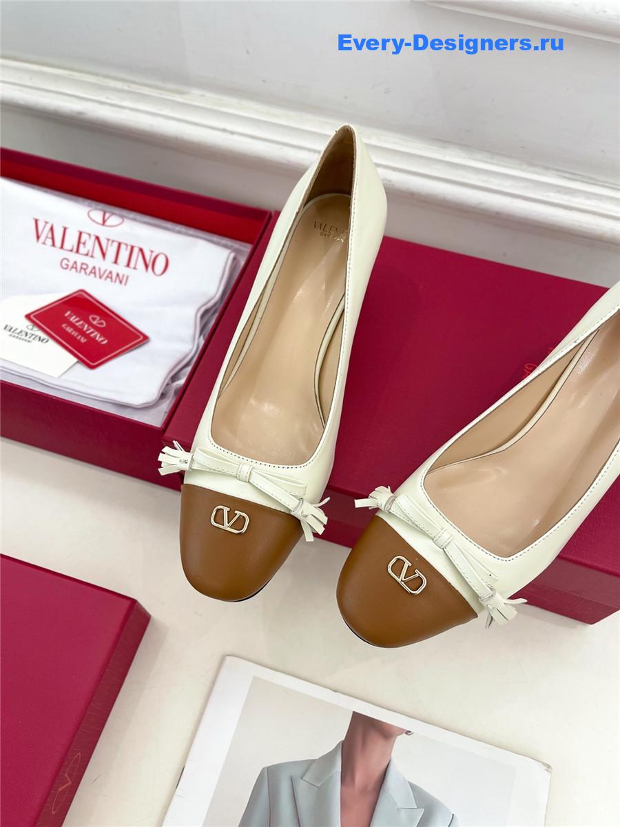 Va1e*ntin0 garavani white mid-heel pumps