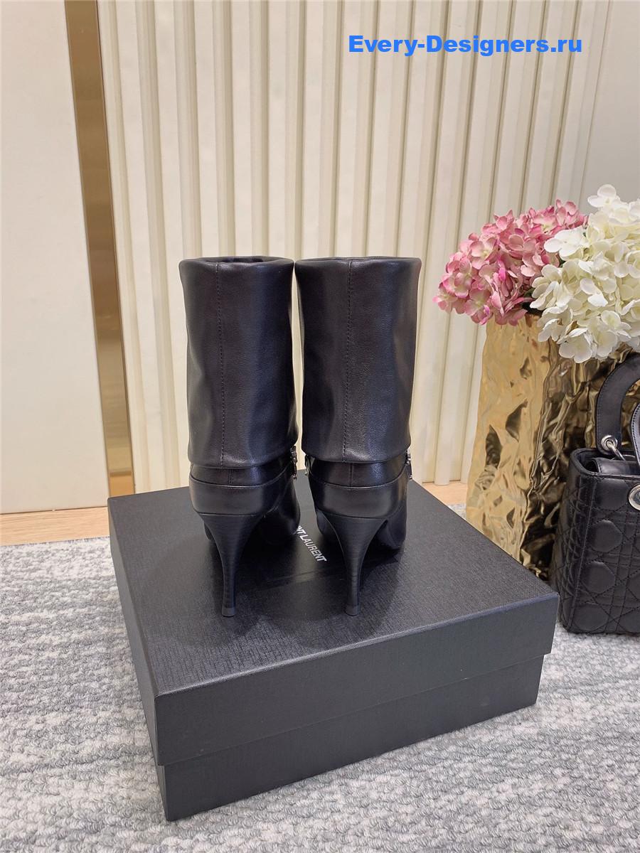 Sa1nt Lau*nt vicky black leather bootie