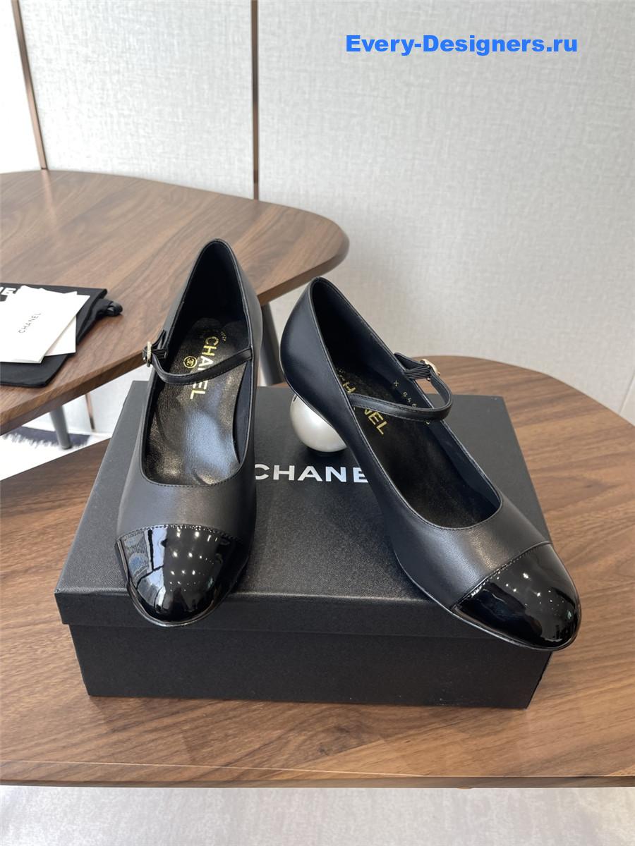 Ch**el black mary jane toe large white pearl sandal