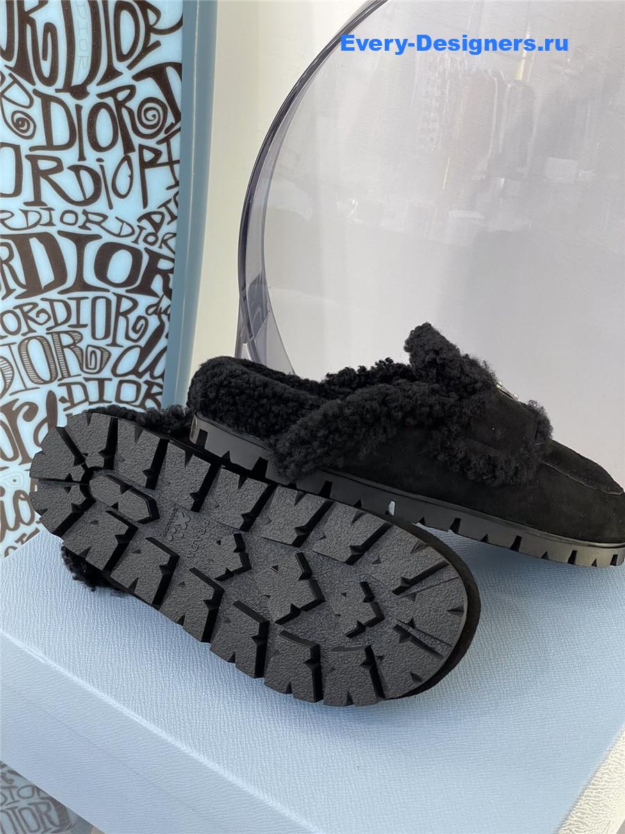 Pra*a black flat shearling fur-lined mules
