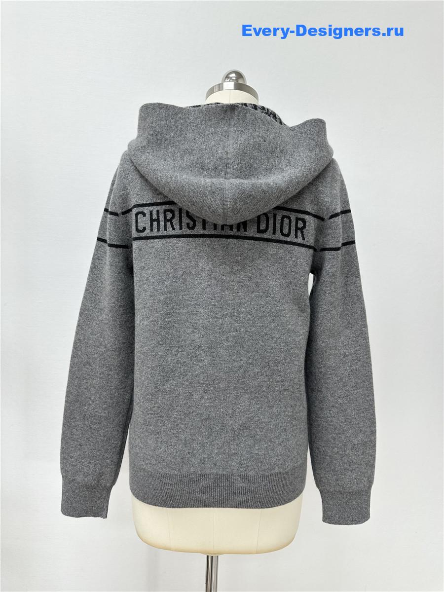 D10r oblique reversible zip-up hooded cardigan