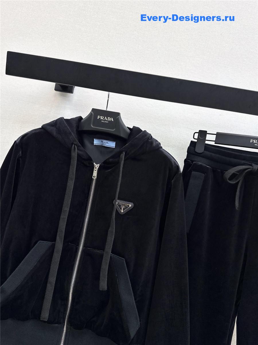 Pra*a hooded velvet suit